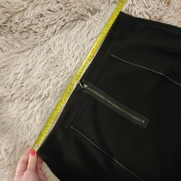 NWOT---Kensie black skirt with front sequin detail - Picture 6 of 7